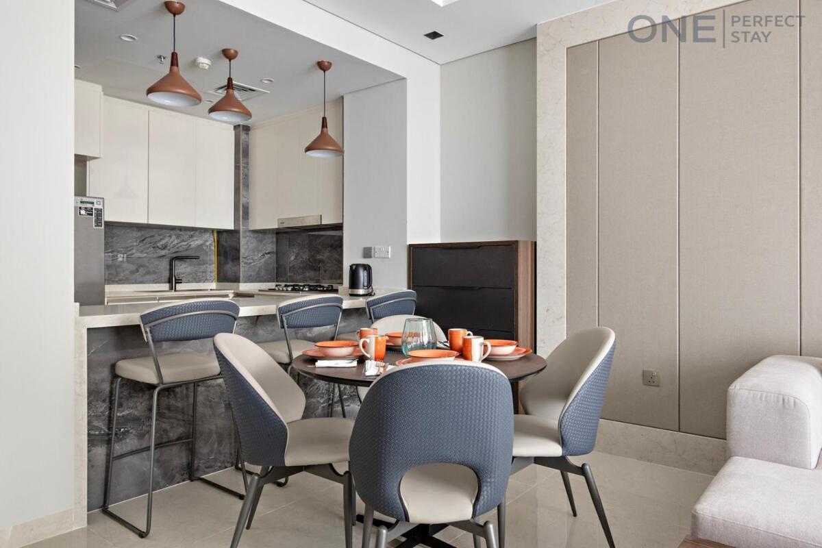 Luxury 1br In Business Bay With Infinity Pool & Gym Apartment