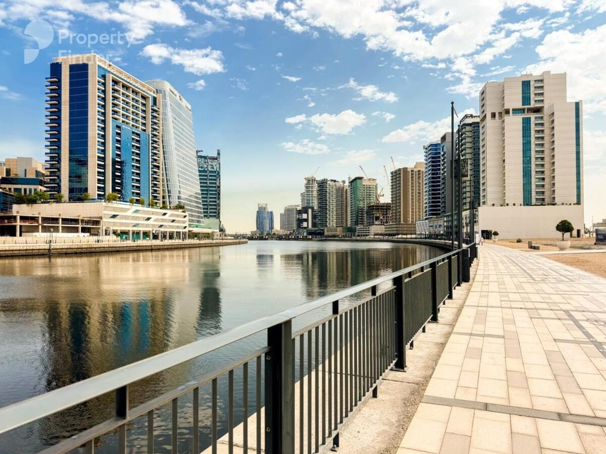 Luxury 1br In Business Bay With Infinity Pool & Gym Apartment Dubai